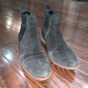 Black suede boots by Super Dry